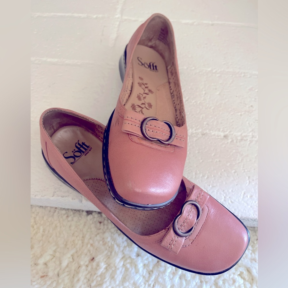 Vintage Sofft Leather Flats size 5 with Bow Buckle